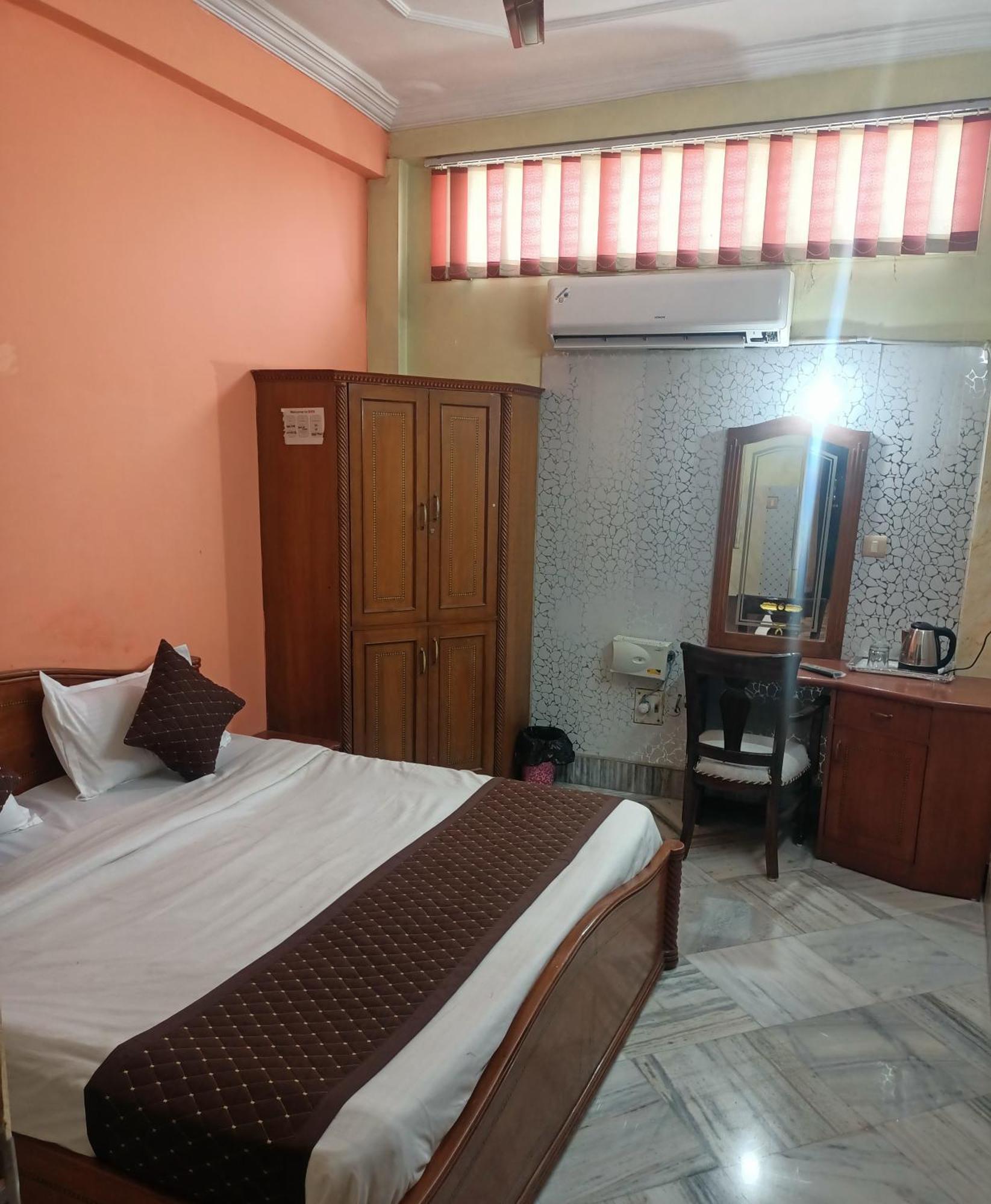 Hotel Riz Varanasi Exterior foto