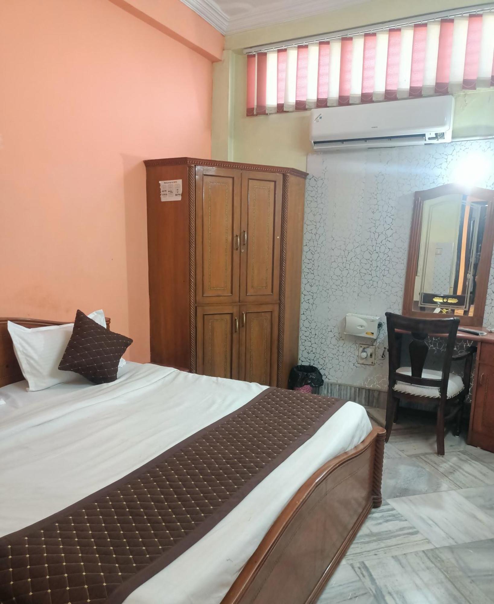 Hotel Riz Varanasi Exterior foto