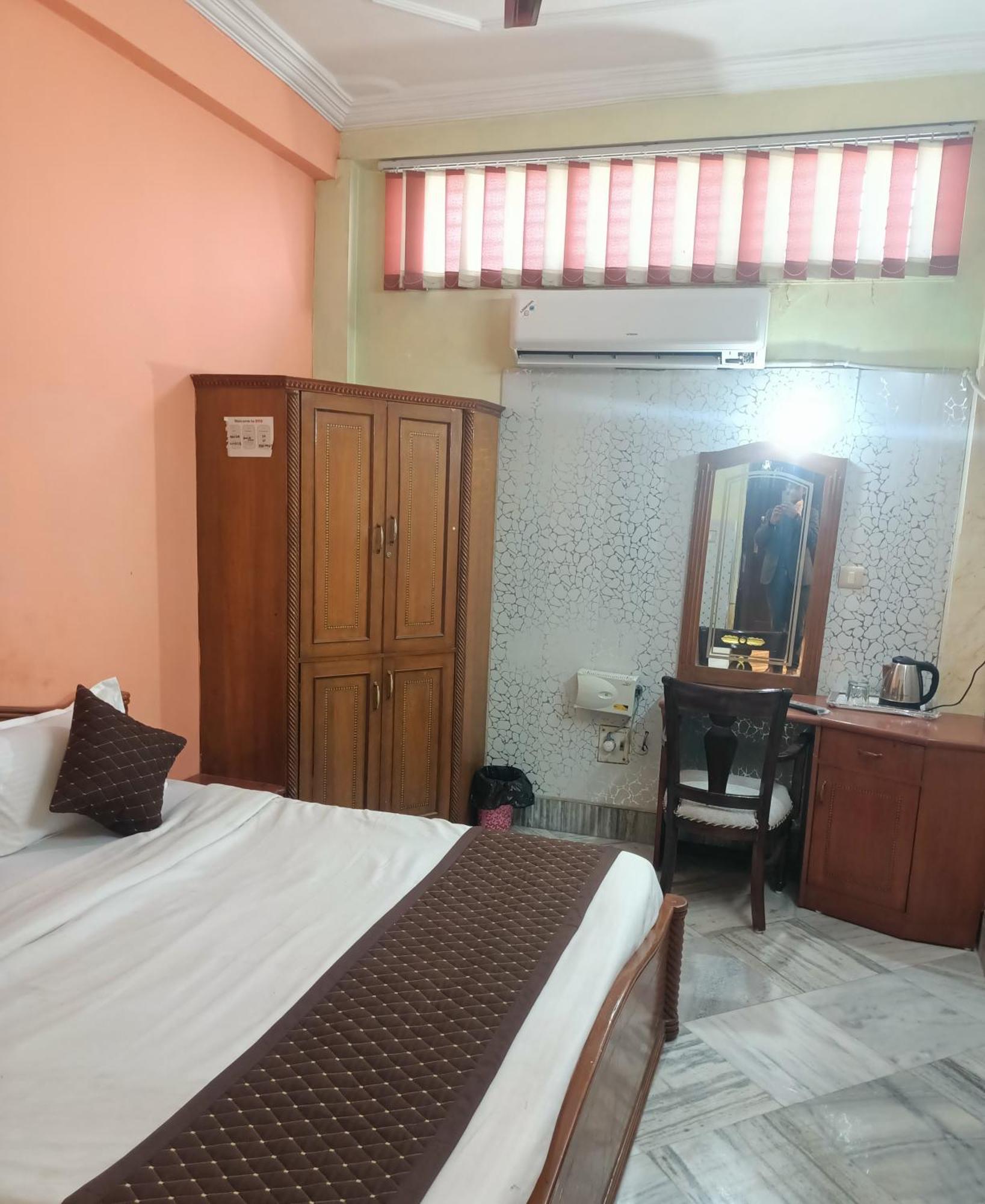 Hotel Riz Varanasi Exterior foto